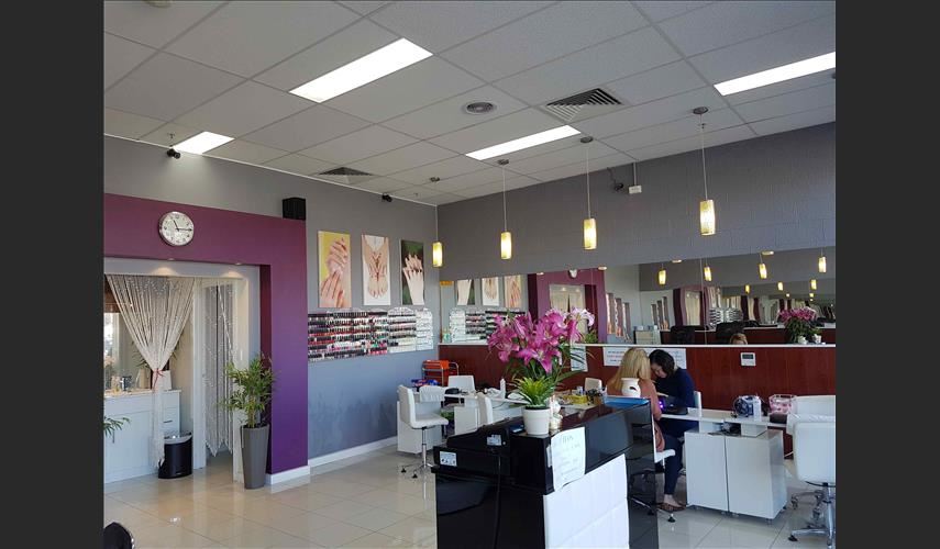 Bán  shop Nails