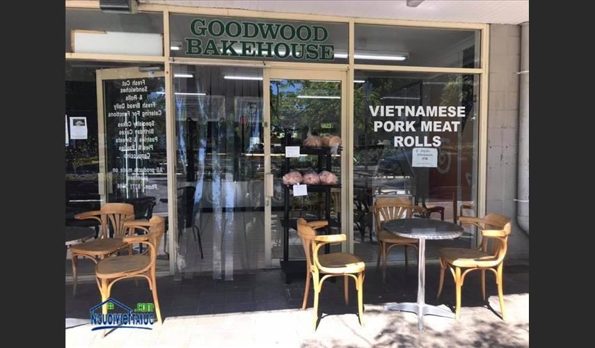 Bakery cafe cách  city Adelaide 5km thu nhập ổn định cần sang lại .