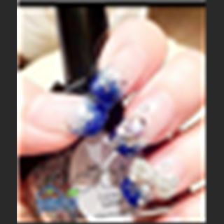 Shop Nails ở Camberwell cần tìm thợ gấp.