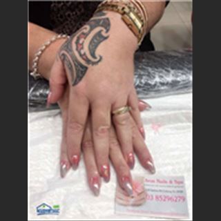 Cần gấp thợ nail full/part time vùng Coburg,