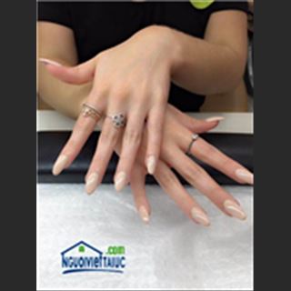 Shop nails vùng Miranda cần gấp thợ 