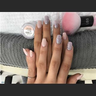 Cần gấp một thợ bột biết làm SNS. Shop gần trạm xe lửa South Morang.