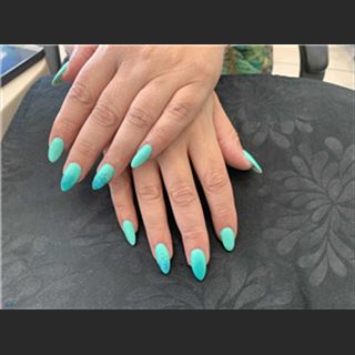 Cần tuyển thợ nail làm part time/ full time tay chân nước, sns, waxing