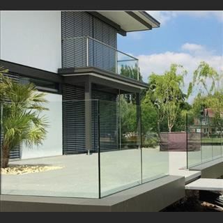 Tuyển Thợ Lắp Đặt Ban Công Kính, Cladding và Batten tại Công Trình