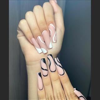 Shop nail cần thợ bột và nước biết phụ bột có xe đưa đón tận nhà