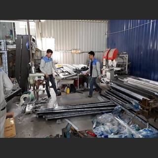 Cần tìm gấp  nam làm trong hãng sắt  vùng Springvale