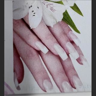Shop Nail cần tuyển thợ bột, SNS, waxing, tay chân nước