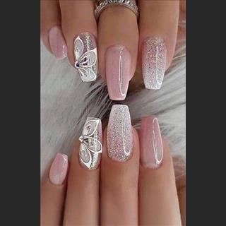 Shop nails Whitfords cần thêm thợ bột full time lương cao 