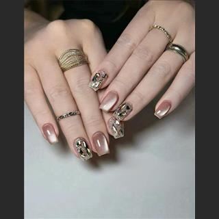 Shop nails tìm đồng đội nhập team cách Cabramatta 30p lái xe