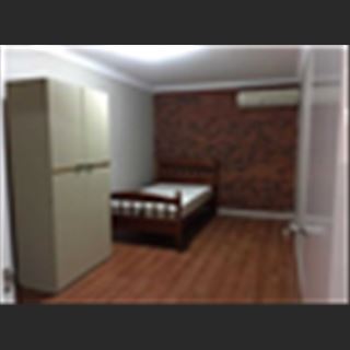Granny flat ở St Johns park có dư 1 phòng cho thuê
