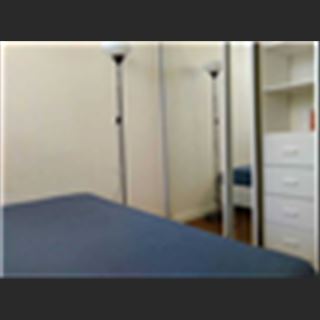 Nhà trên Đại Lộ Parramatta Camperdown có dư 2 phòng rộng rãi cho thuê riêng không share.