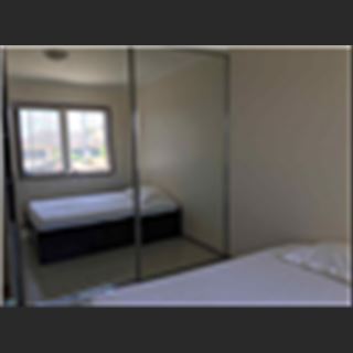 Dư douple room cho share tại Canley Heights