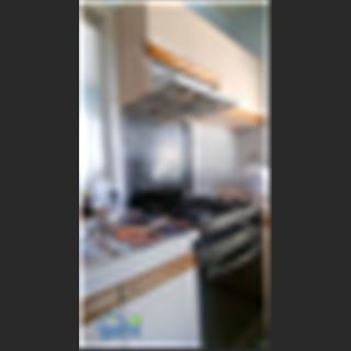 Nhà ở vùng Sunshine North có 2 phòng cho share
