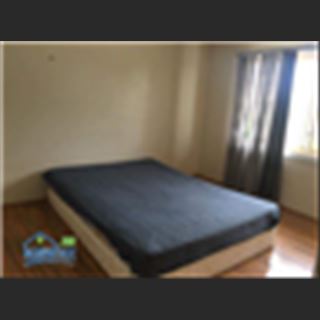 Cho share phòng vùng Fairfield West có sẵn giường và tủ âm