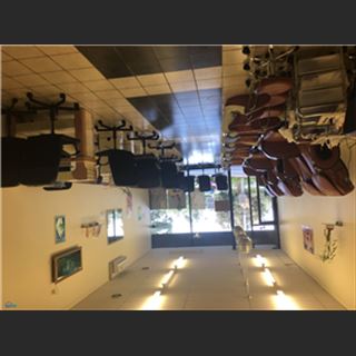 Shop nail cần sang lại vùng McCrae