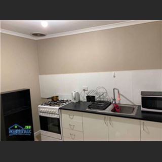 Bungalow cho thuê ở Springvale giá $950/ couple bao bills