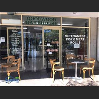 Bakery cafe cách  city Adelaide 5km thu nhập ổn định cần sang lại .
