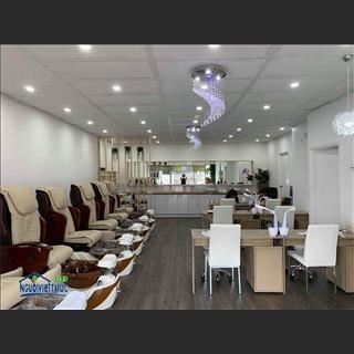 Shop mới xây vùng Warrawong , cách Cabramatta 1h10 phút lái xe. 