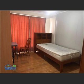 Nhà cách trạm xe lửa 3 phút đi bộ dư phòng cho thuê ở Birrong