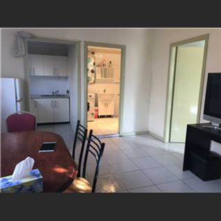 Granny flat đầy đủ tiện nghi cho thuê vùng Canley Vale.
