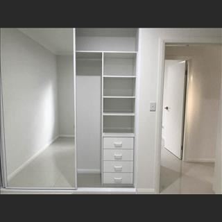 Granny Flat vùng Mount Pritchard cho thuê gồm 2 phòng ngủ, có tủ âm