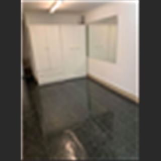 Granny flat vùng Lansvale cho thuê 180$ bao nước. 