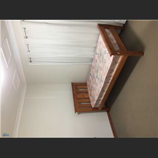 Single room cho nữ thuê, ngay ga tàu, shopping center  vùng  Burwood