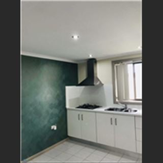 Granny Flat 1 phòng ngủ double sạch sẽ, thoáng mát, có lối đi riêng.