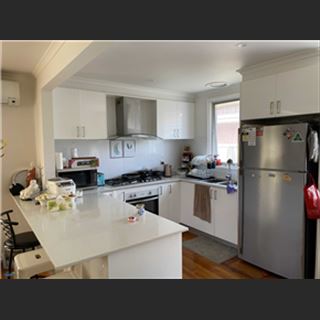 Nhà vùng Springvale South dư 1 phòng double và 1 phòng single cho thuê