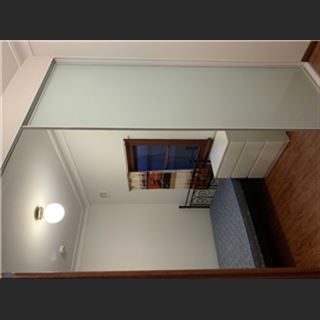Halfhouse 2 phòng đầy đủ tiện nghi gần ga xe lửa cho thuê 