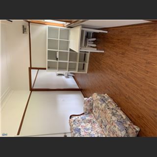 Half house 2 phòng ngủ full furniture, bao nước, internet vùng Yagoona