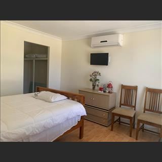 Granny flat vùng Fairfield West còn dư 1 phòng trống cho thuê