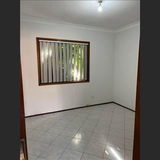 Granny flat 2 phòng ngủ ở Yagoona cho thuê