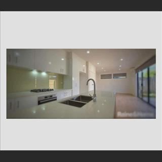 Nhà ở St Albans có dư 1 phòng double cần cho couple hoặc nữ thuê