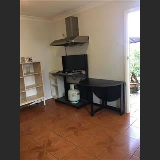 Granny flat 1 phòng ngủ và 1 phòng khách cho thuê