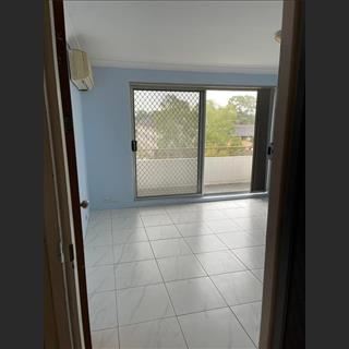 Cần cho thuê unit thoáng và rộng rãi vùng Cabramatta