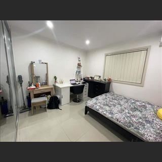 Phòng double vùng Bankstown cần cho thuê
