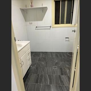 Granny flat 2 phòng, 3 máy lạnh cho thuê vùng Canley Heights