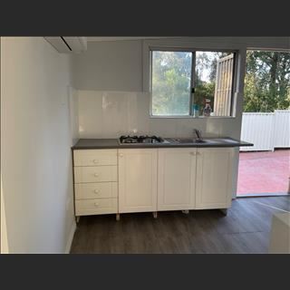 Granny flat 1 phòng đầy đủ tiện nghi cho thuê. vùng Fairfield