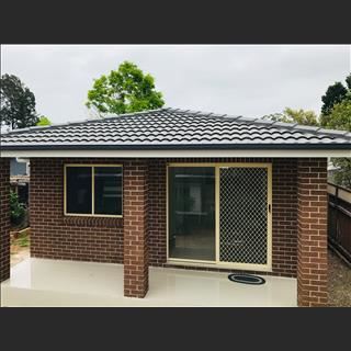 Granny flat 2 phòng ngủ có tủ âm vùng Chester Hill cho thuê 