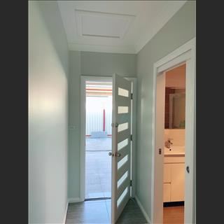 Granny flat 2 phòng gần mọi phương tiện vùng Bankstown cho thuê