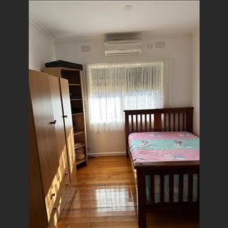 Nhà ít người còn dư 1 phòng cho thuê gần chợ đầy đủ tiện nghi 