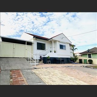 Nhà 3 phòng có tủ âm vùng Mount Pritchard cho thuê 