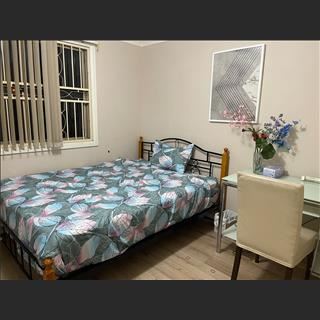 Very nice room for share in Cabramatta West, full furniture, walk