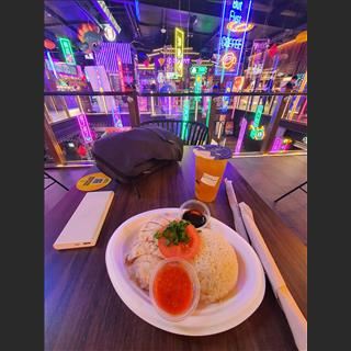 Nữ làm việc văn phòng  full-time ở Greenarce tìm Granny, Studio