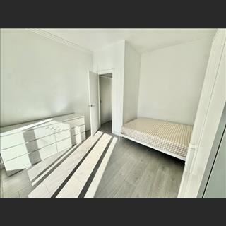 Cho thuê nhà đầy đủ nội thất gần Wolli Creek 
